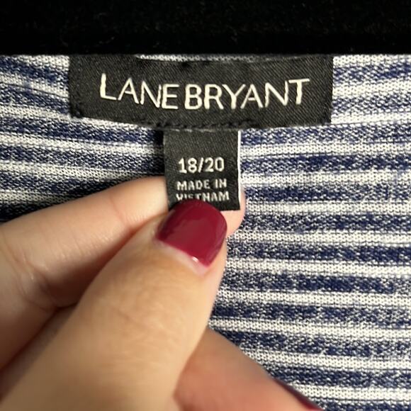 Lane Bryant Blue and White Striped Top With Ruffle V Neckline Size 18/20 - Picture 4 of 9